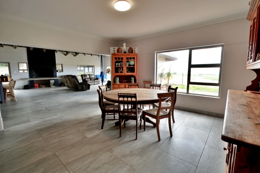 4 Bedroom Property for Sale in Stilbaai Wes Western Cape